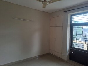Room in 3 BHK Builder Floor at Ardee City, Sector 52 – for Sale