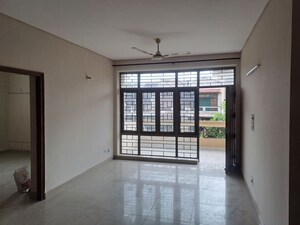 Room in 3 BHK Builder Floor at Ardee City, Sector 52 – for Sale