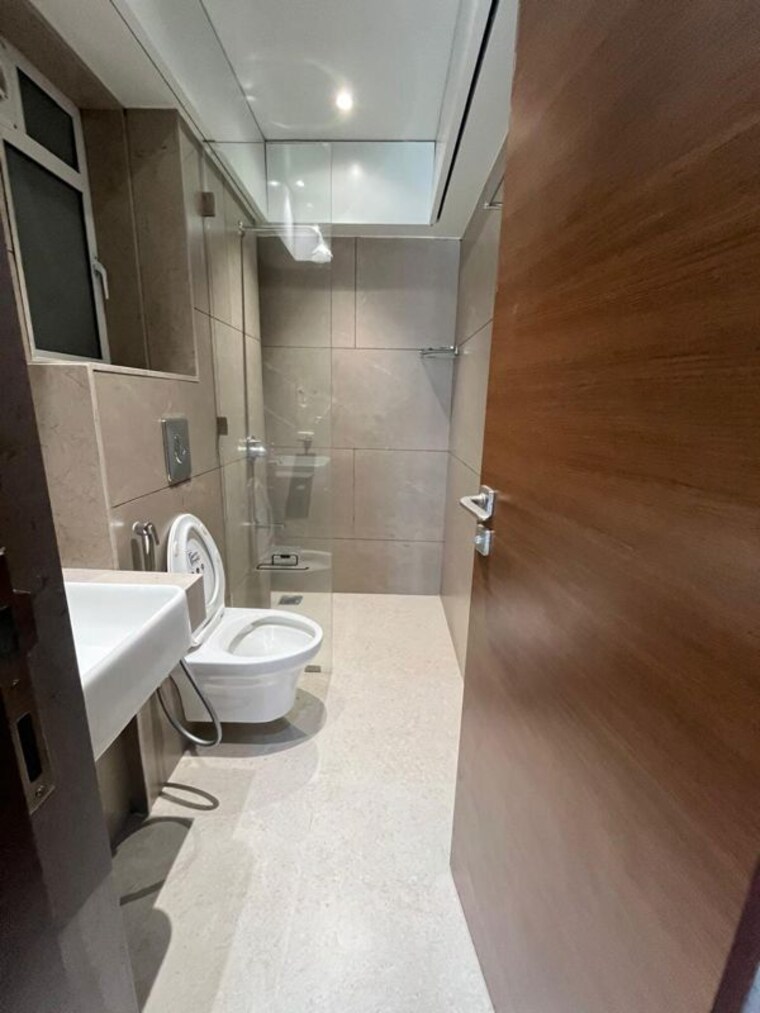 Bathroom, kabra-diamante 3 Bedroom 975 Sq.Ft. Apartment In Goregaon West Mumbai 10657706