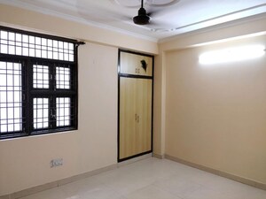 Room in 3 BHK Builder Floor at Mahavir Enclave 1 – for Rent