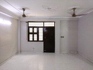 Room in 3 BHK Builder Floor at Mahavir Enclave 1 – for Rent