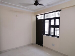 Room in 3 BHK Builder Floor at Mahavir Enclave 1 – for Rent