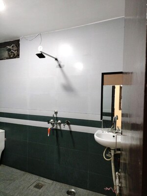 Furnished Amenities in 3 BHK Builder Floor at Mahavir Enclave 1 – for Rent