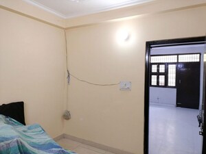 Room in 3 BHK Builder Floor at Mahavir Enclave 1 – for Rent