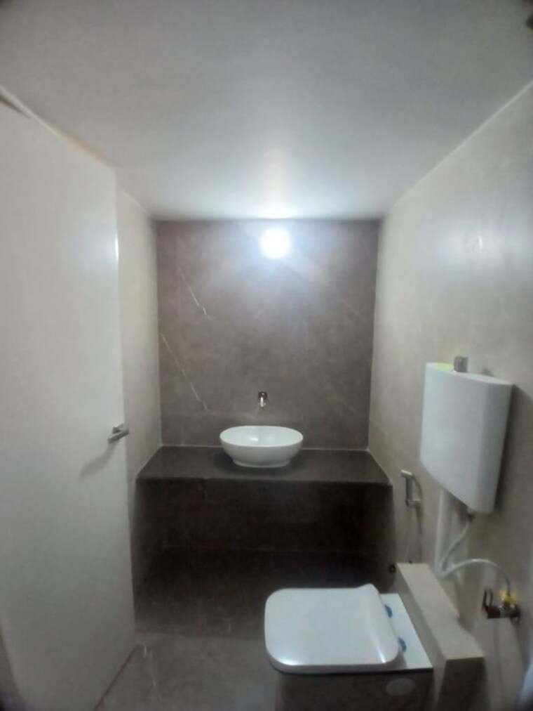 Bathroom, thanekar-bkc-paramount 3 Bedroom 779 Sq.Ft. Apartment In Katrap Thane 10657709