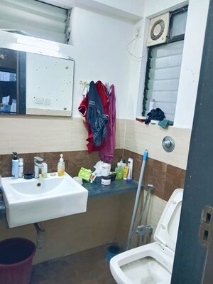 Team Area in 1 BHK Apartment at Omkar Signet, Malad East – for Rent