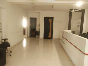 Room in  Office Space at Rs Puram – for Rent