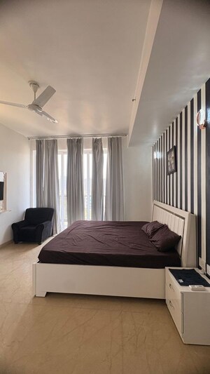 Bedroom in 4 BHK Apartment at Suraj Oranje Castle, Gomti Nagar – for Rent