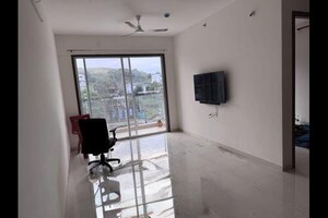 Team Area in 2 BHK Apartment at Baner – for Rent