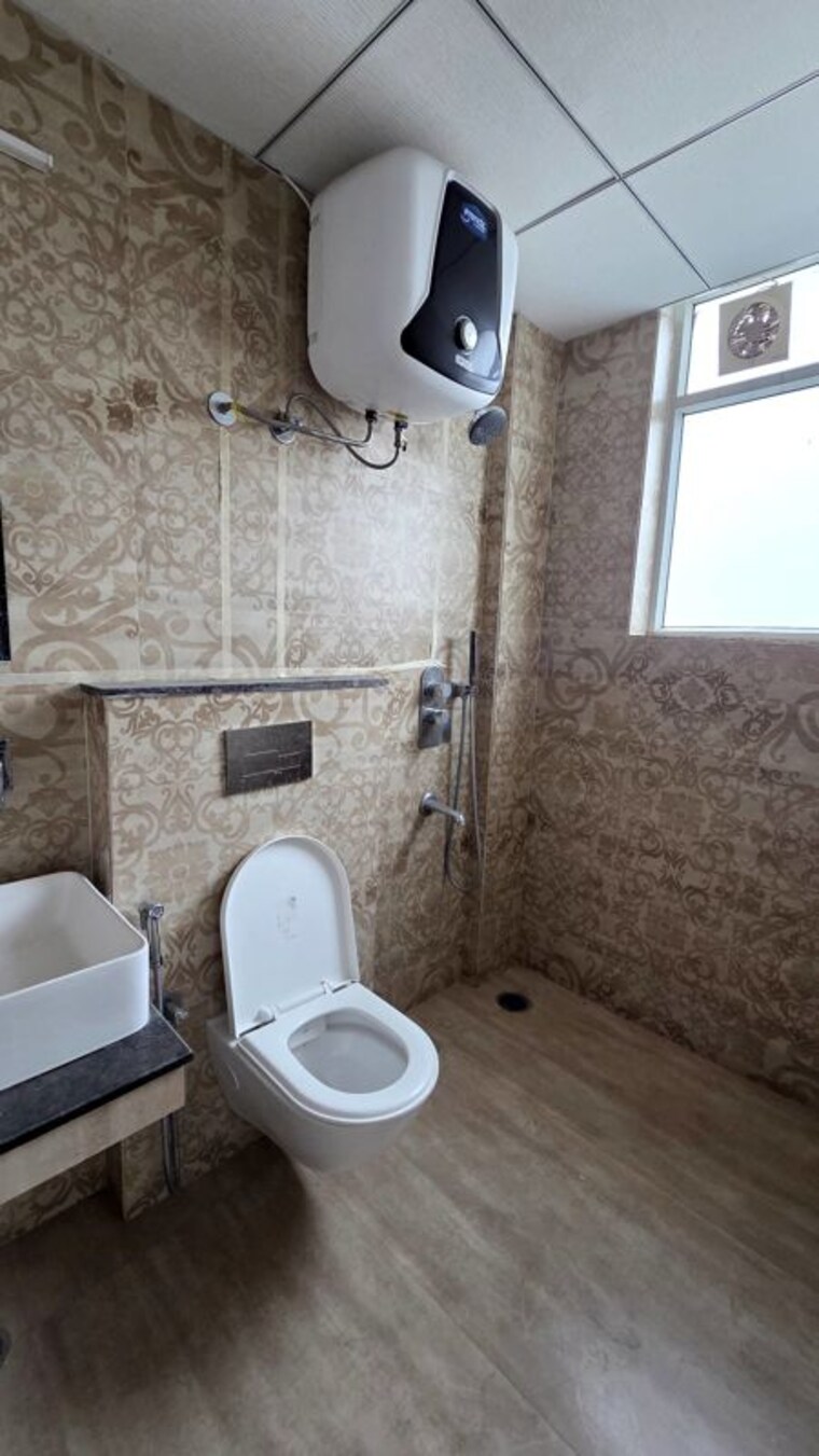 Bathroom, artique-uptown-skylla 2 Bedroom 1220 Sq.Ft. Apartment In International Airport Road Zirakpur 10657736