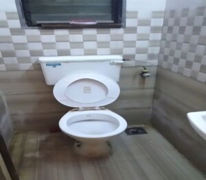 Bathroom in 1 BHK Apartment at Dadar East – for Rent