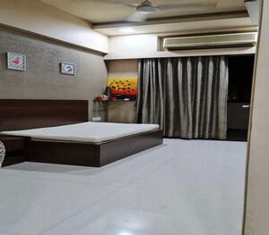Bedroom in 2 BHK Apartment at Dadar East – for Rent