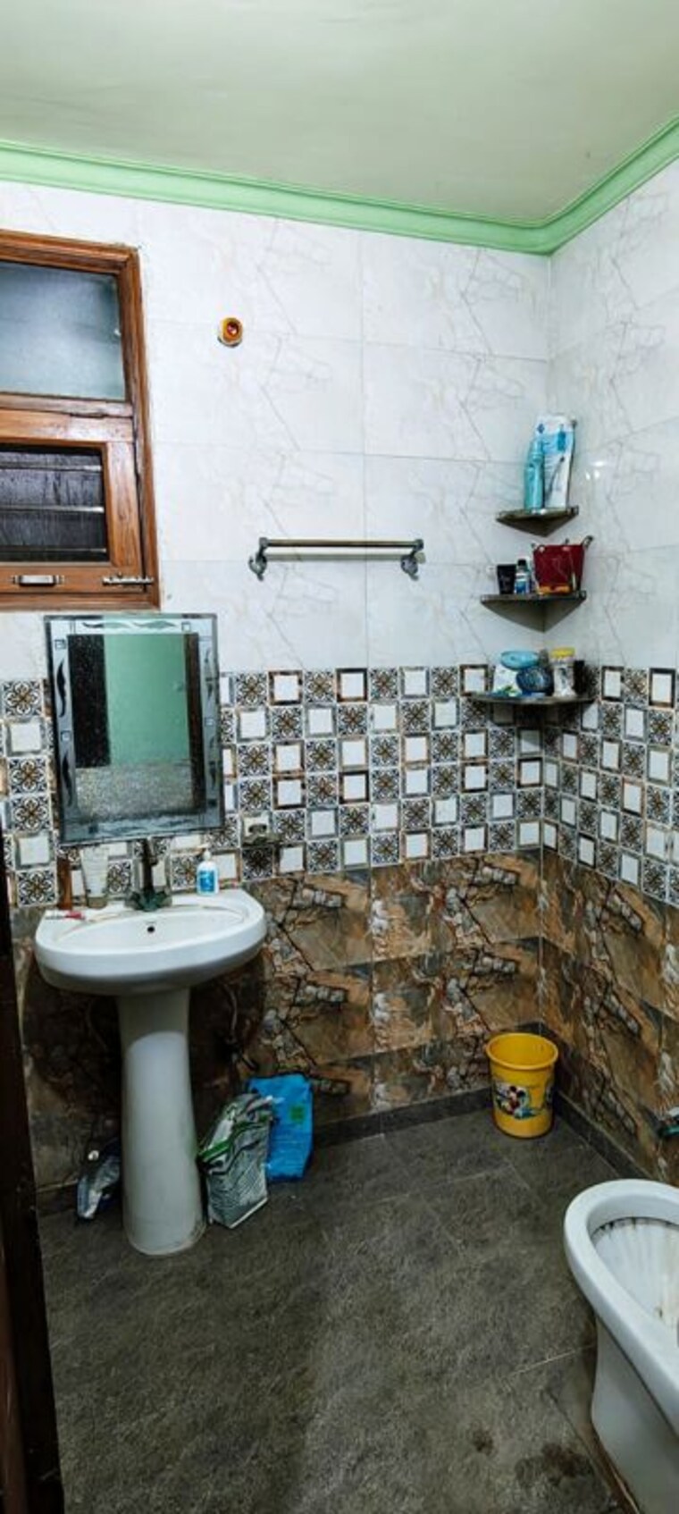 Bathroom, ashoka enclave 2 Bedroom 1200 Sq.Ft. Builder Floor In Ashoka Enclave Faridabad 10657771