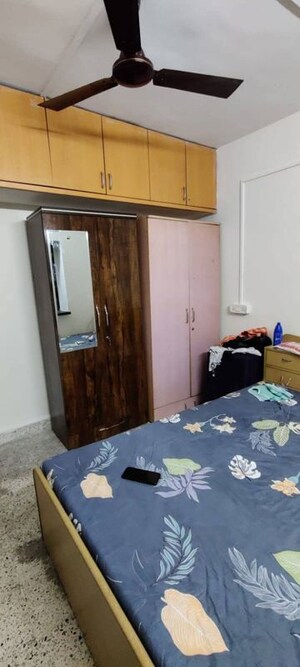 Room in 1 BHK Apartment at Tingre Nagar – for Rent