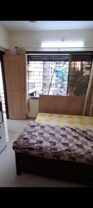 Bedroom in 2 BHK Apartment at Swastik CHS Vile Parle, Vile Parle West – for Rent