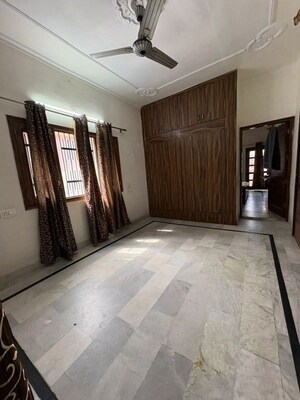 Bedroom in 2 BHK Builder Floor at Sector 38 – for Rent