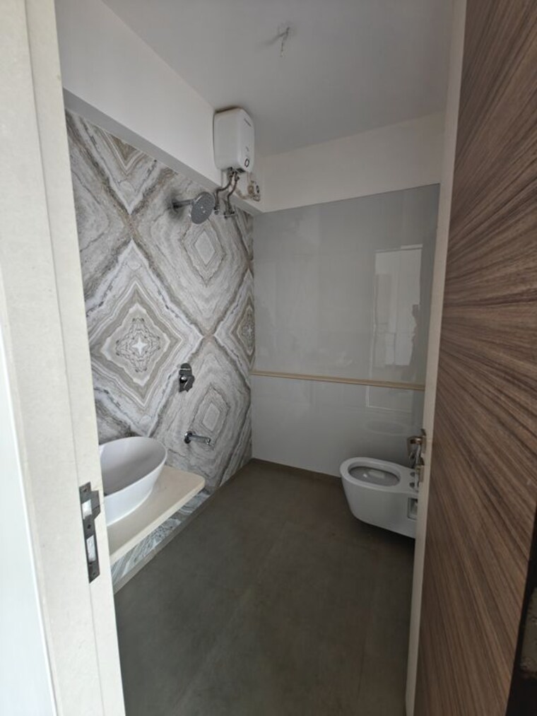 Bathroom, chandak-cornerstone 2 Bedroom 600 Sq.Ft. Apartment In Worli Mumbai 10657811