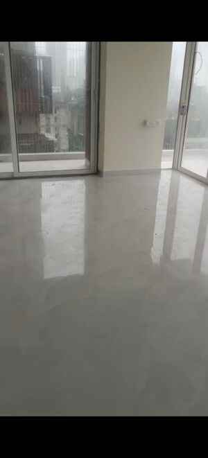 Room in 3 BHK Apartment at Rubberwala White House, Sewri – for Sale