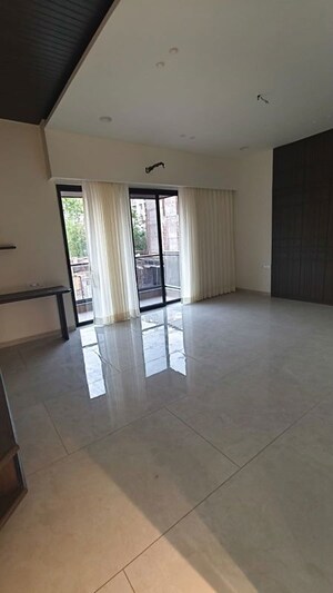 Room in 4 BHK Villa at Serene 11, Bhayli – for Sale