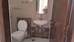 Bathroom in 3.5 BHK Apartment at Omaxe Heights, Sector 86 – for Sale
