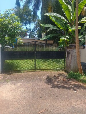   Plot at Nellikunnu – for Sale