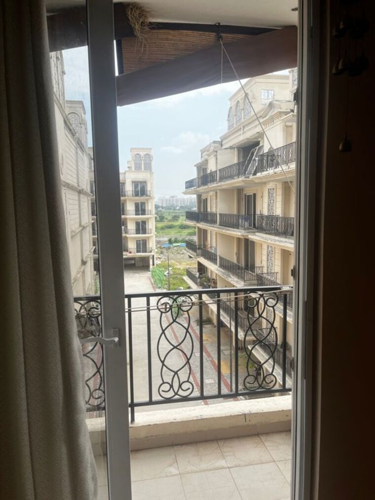 Balcony, signature-global-park-4-and-5 3 Bedroom 1120 Sq.Ft. Apartment In Sohna Sector 36 Gurgaon 10657822