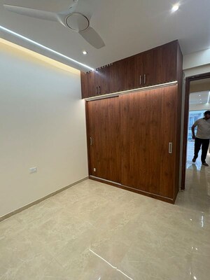 Room in 3 BHK Apartment at Signature Global Park 4 and 5, Sohna Sector 36 – for Rent
