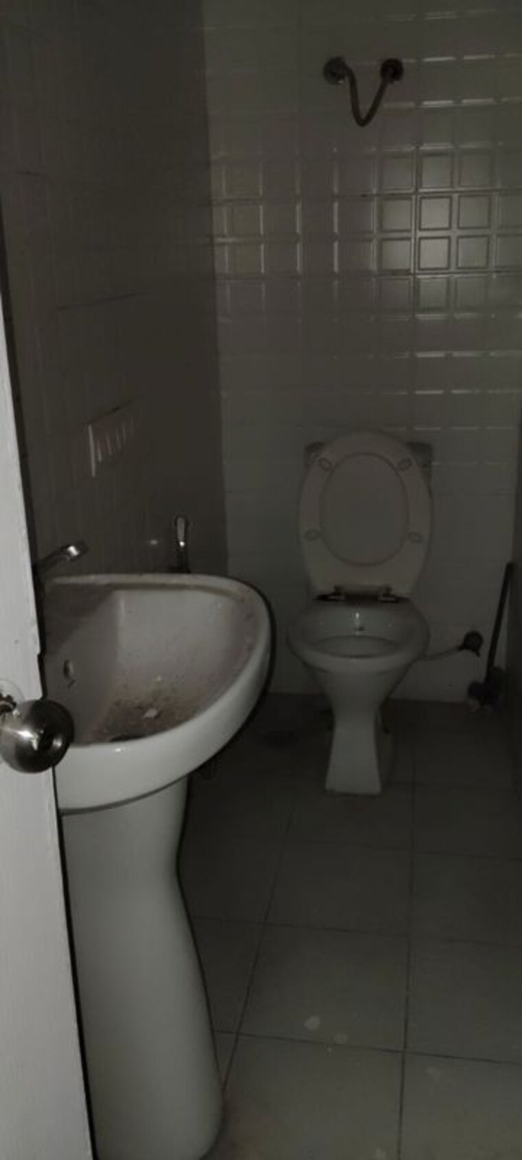 Bathroom, rps-savana 3.5 Bedroom 1861 Sq.Ft. Apartment In Sector 88 Faridabad 10657838