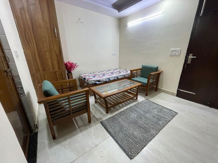 Bedroom, dlf city phase 3 1 Bedroom 700 Sq.Ft. Builder Floor In Dlf City Phase 3 Gurgaon 10657835
