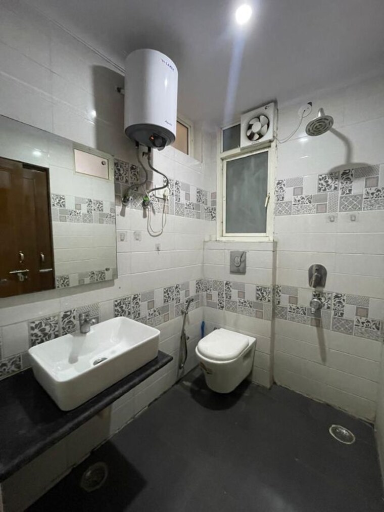 Team Area, dlf city phase 3 1 Bedroom 700 Sq.Ft. Builder Floor In Dlf City Phase 3 Gurgaon 10657835