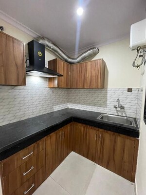Kitchen in 1 BHK Builder Floor at Dlf City Phase 3 – for Rent