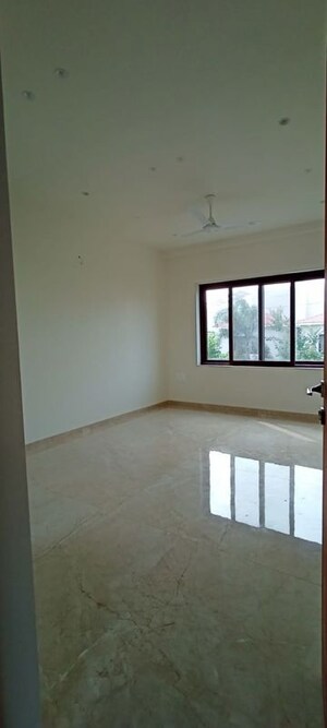 Room in 4 BHK Villa at Taksh Elanza, Bhayli – for Sale