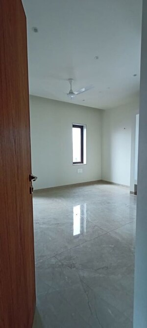 Room in 4 BHK Villa at Taksh Elanza, Bhayli – for Sale