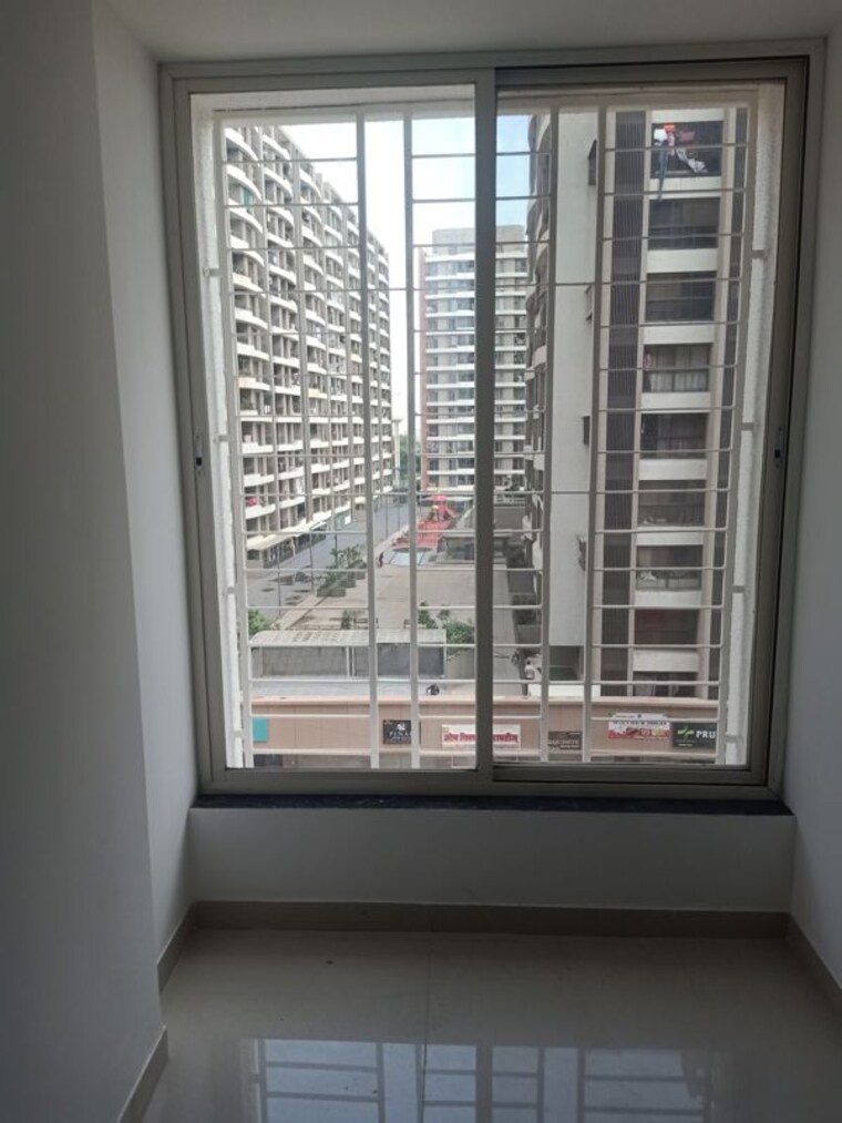 Balcony, dighi 2 Bedroom 950 Sq.Ft. Apartment In Dighi Pune 10657850