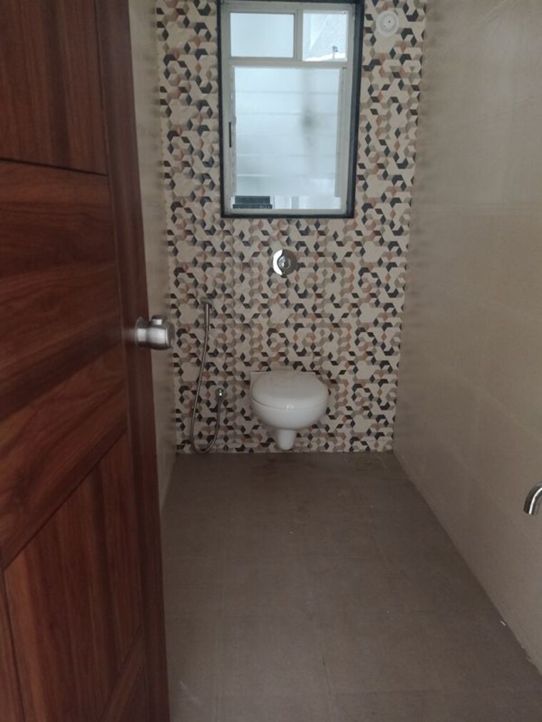 Bathroom, dighi 2 Bedroom 950 Sq.Ft. Apartment In Dighi Pune 10657850