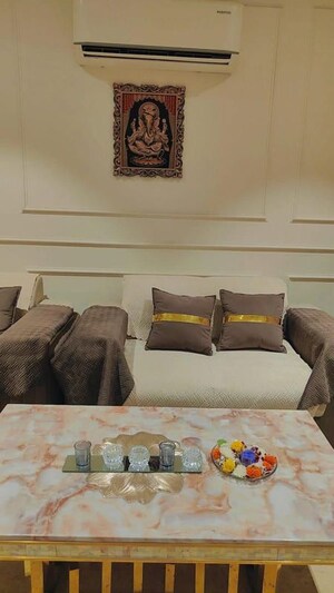 Living Room in 4 BHK Builder Floor at Eros Rosewood City, Sector 49 – for Rent