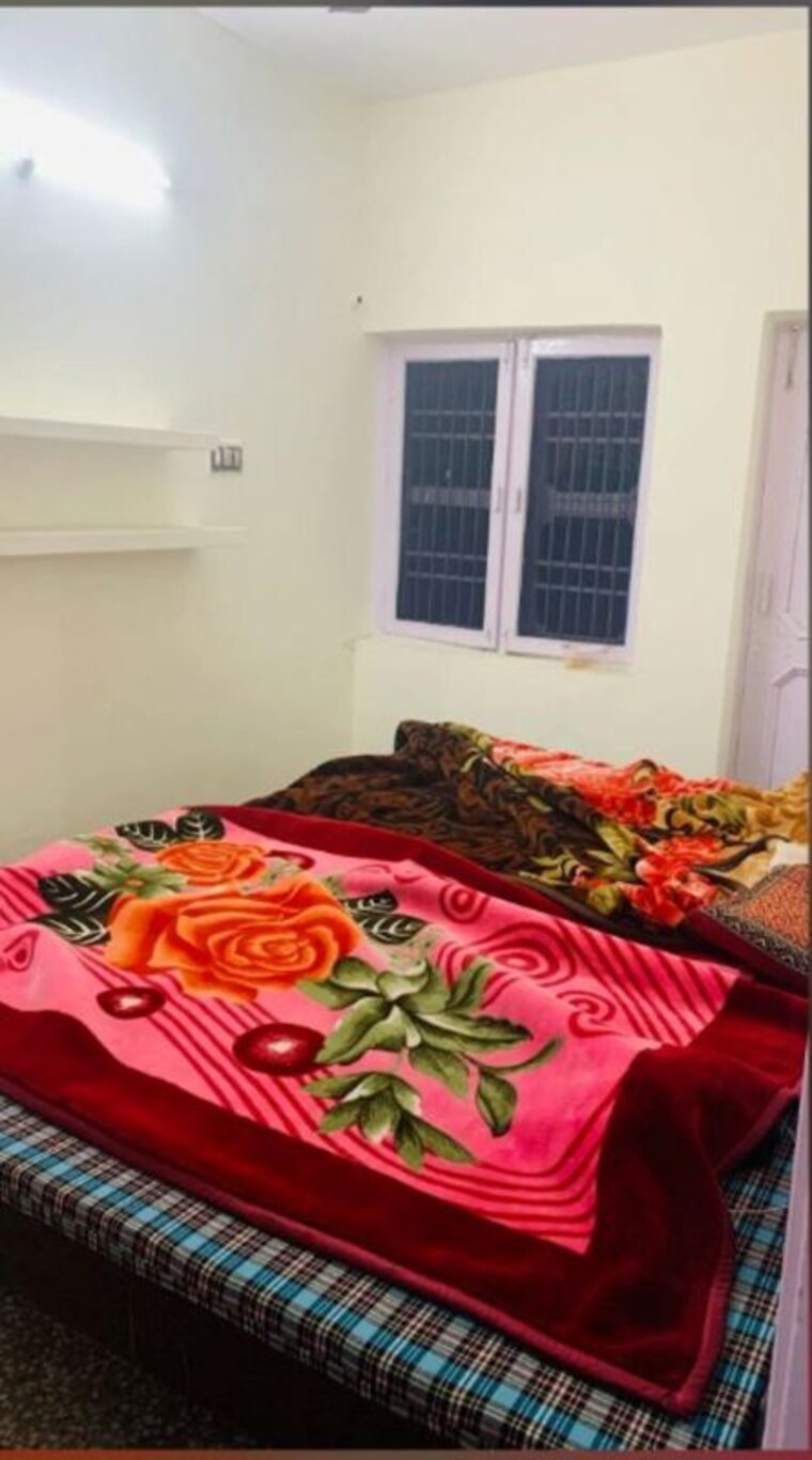Bedroom, sector 66 Pg For Boys & Girls In Sector 66 10657897