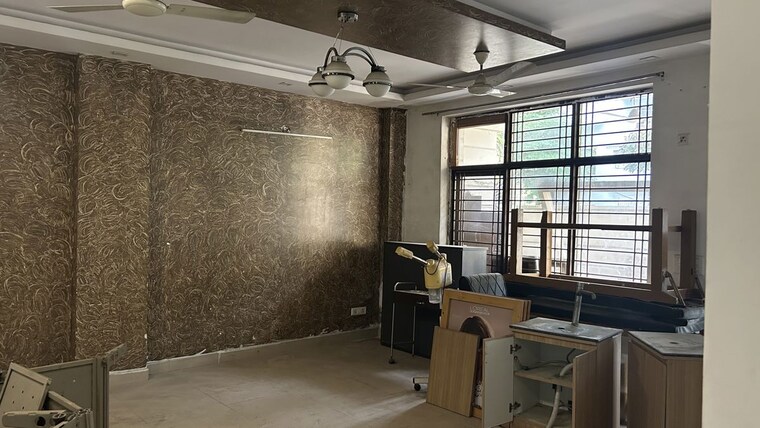 Gym, rwa-apartments-sector-26 4 Bedroom 112 Sq.Mt. Independent House In Sector 26 Noida 10657894