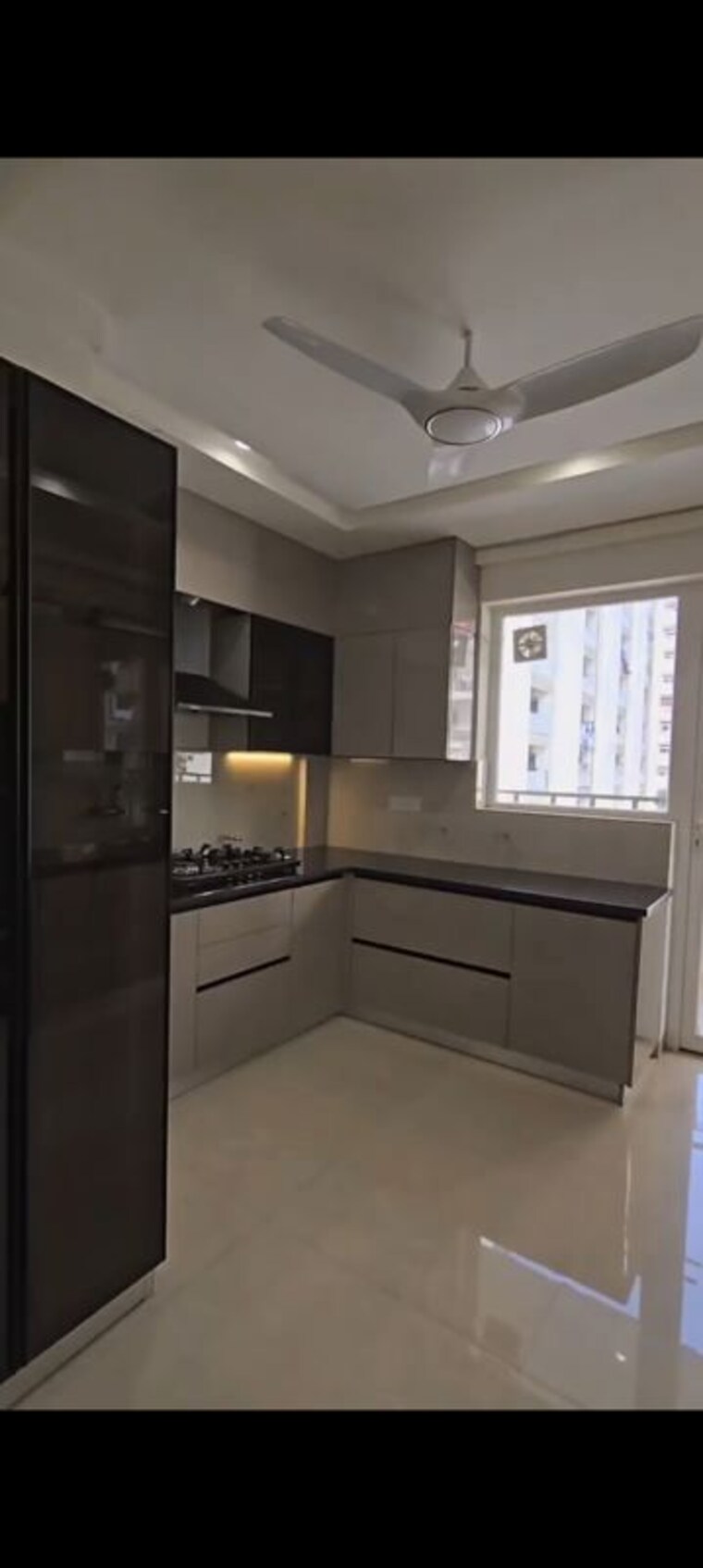 Kitchen, alaknanda-maxxus-eden-estate 3 Bedroom 1887 Sq.Ft. Apartment In Ghazipur Zirakpur 10657934