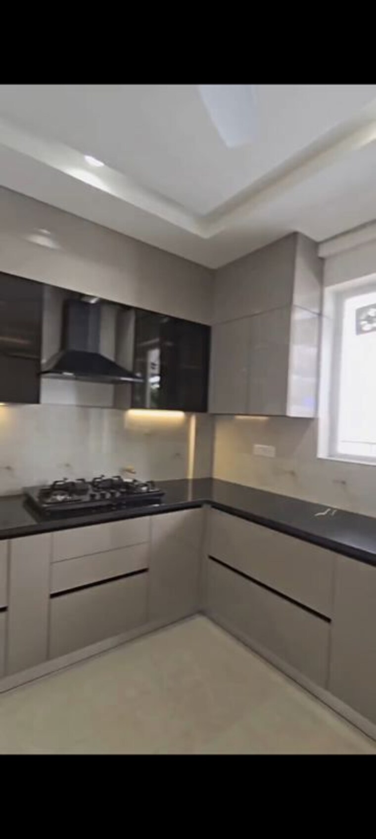 Kitchen, alaknanda-maxxus-eden-estate 3 Bedroom 1887 Sq.Ft. Apartment In Ghazipur Zirakpur 10657934