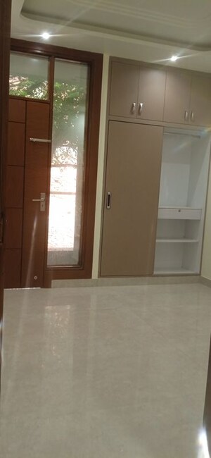 Room in 2 BHK Builder Floor at Sector 1 Dwarka – for Sale