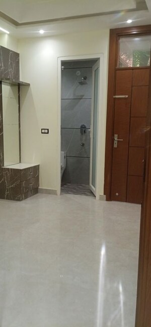 Room in 2 BHK Builder Floor at Sector 1 Dwarka – for Sale