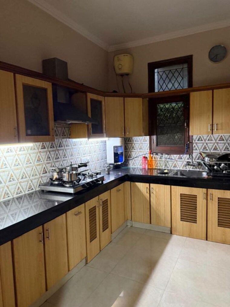 Kitchen, sector 31 3 Bedroom 3000 Sq.Ft. Villa In Sector 31 Gurgaon 10657819