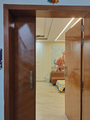 Furnished Amenities in 3.5 BHK Apartment at Puri Pranayam, Sector 82 – for Rent