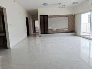 Room in 4 BHK Apartment at L&T Raintree Boulevard, Hebbal – for Rent