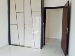Room in 4 BHK Apartment at L&T Raintree Boulevard, Hebbal – for Rent