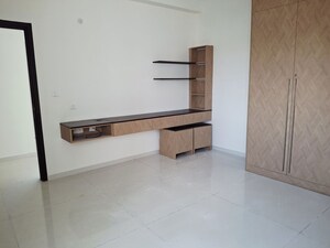 Room in 4 BHK Apartment at L&T Raintree Boulevard, Hebbal – for Rent