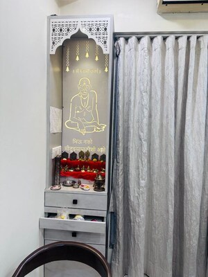 Living Room in 2 BHK Apartment at Chembur – for Sale