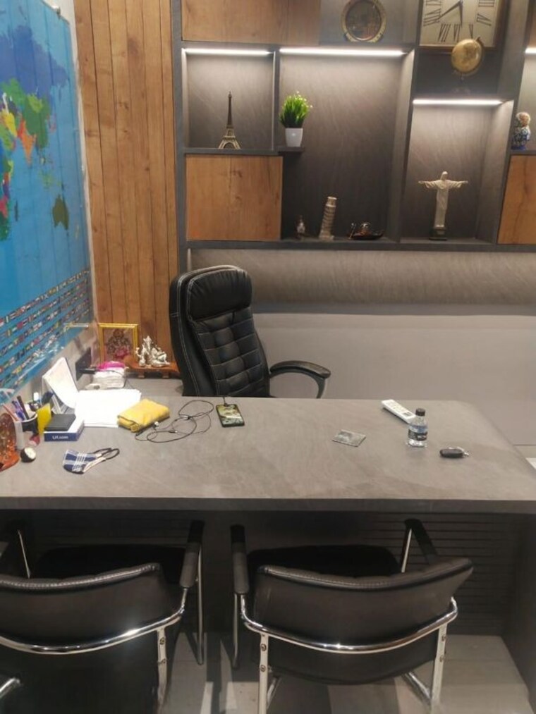 Team Area, ramganj Commercial Office Space 1730 Sq.Ft. In Ramganj Indore 10657991