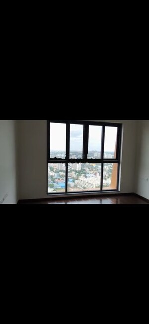 Room in 2 BHK Apartment at Purva Atmosphere, Thanisandra Main Road – for Rent